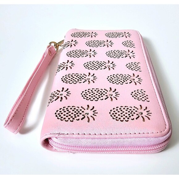 Wristlet Wallet Pink Embossed Pineapple NIU Boutique Goldtone Embellishments New - Picture 3 of 12